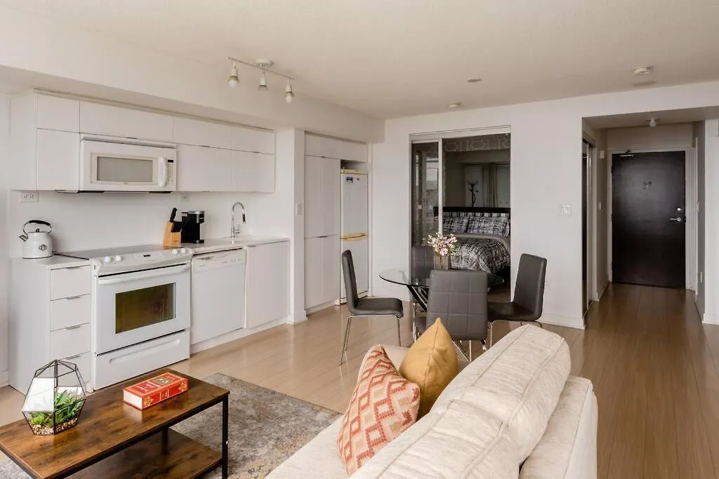 Apartment Stylish Downtown Lakeview Condo - One Free Parking Toronto